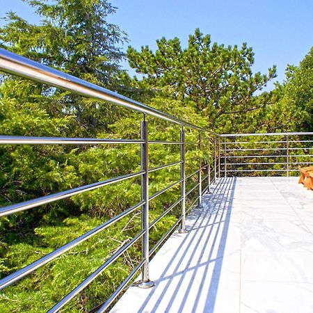 Apartmani Ribarica**** Karlobag Bagian luar foto
